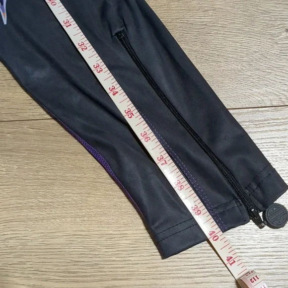XOA Xtraordinary Apparel purple leggings size Large - Picture 13 of 13